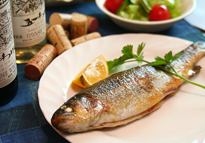 ニジマスのムニエル